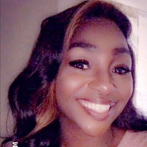 Meet your Posher, Alesha